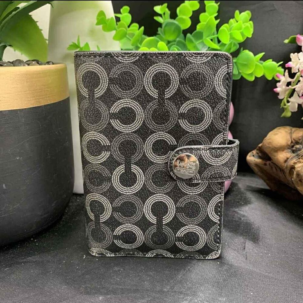 COACH Designer WALLET LILAC BLACK ZIP BUTTON BI-FOLD